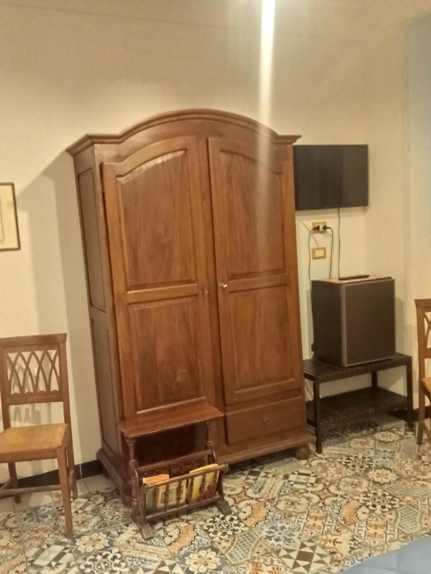 Tribunale Room Basement Palermo Eksteriør billede